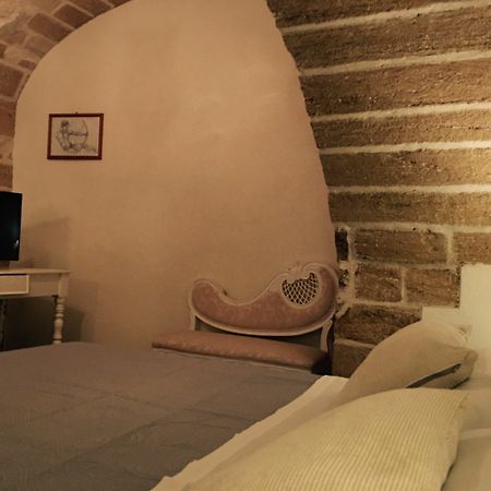 Palazzo Saraceno Hotel Taranto Exterior photo